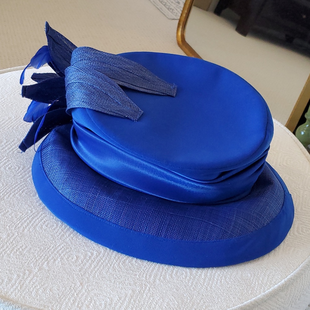 Elite Champagne Royal Blue Derby Church Hat Feathers/Floral Embellished, OS, EUC - Picture 11 of 16